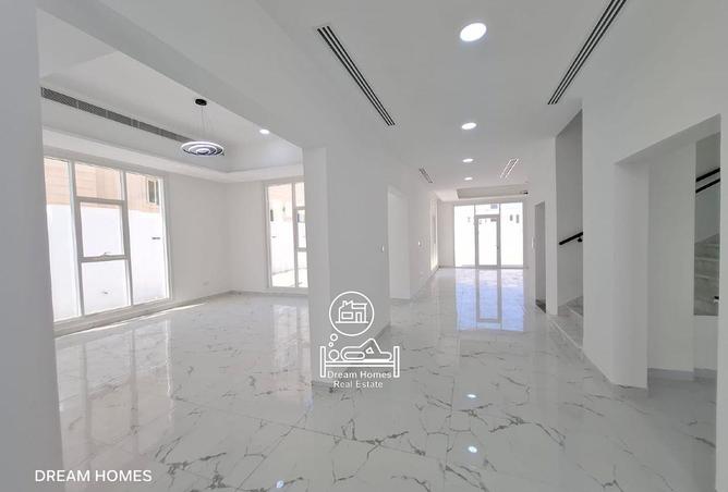 84492653 - Property Image 3