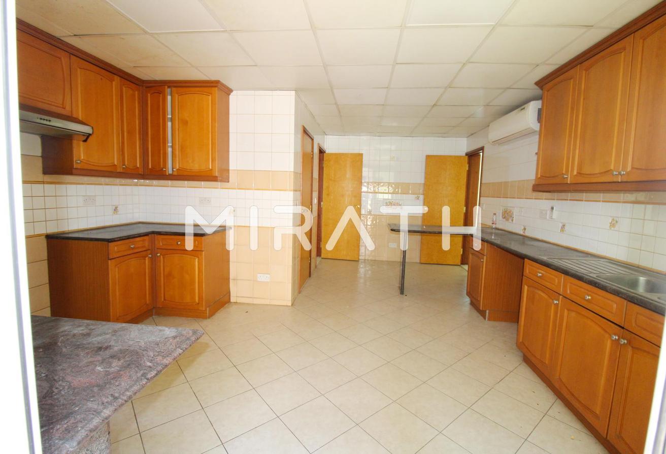 FULLY RENOVATED COMP VILLA | SHARED AMENTIES photo 17