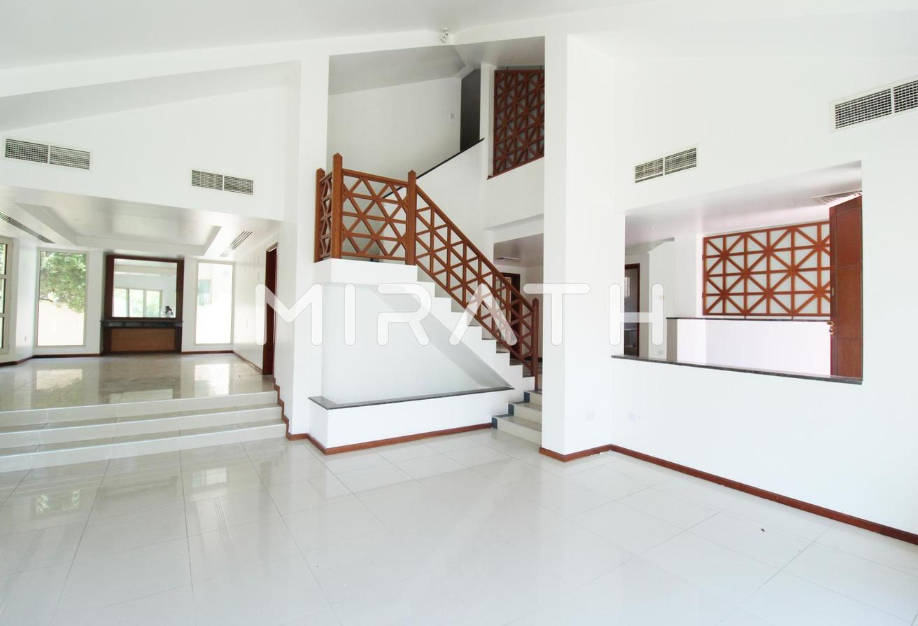 FULLY RENOVATED COMP VILLA | SHARED AMENTIES photo 4