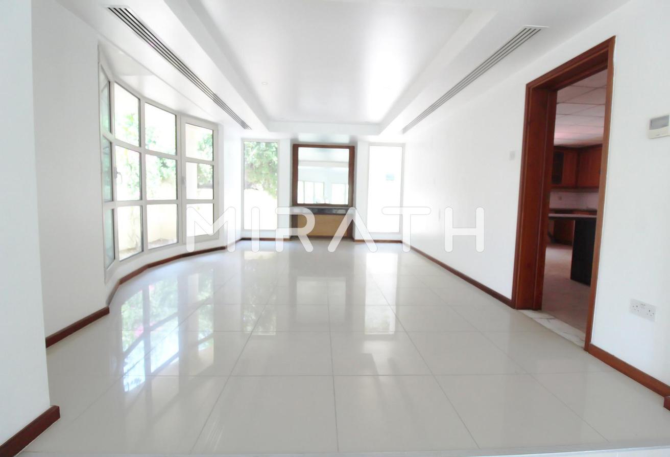 FULLY RENOVATED COMP VILLA | SHARED AMENTIES photo 12