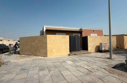 Villa - 4 Bedrooms - 4 Bathrooms for rent in Al Naseriya - Al Sharq - Sharjah