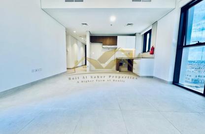 Apartment - 1 Bedroom - 2 Bathrooms for rent in Jumeirah Garden City - Al Satwa - Dubai