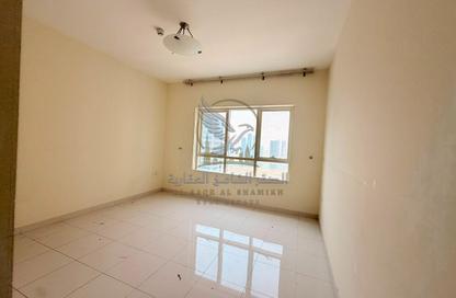 Apartment - 2 Bedrooms - 3 Bathrooms for rent in Al Khan Corniche - Al Khan - Sharjah