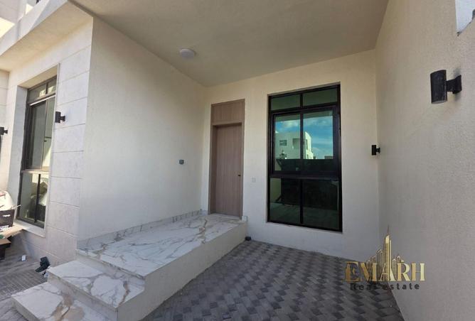 81925027 - Property Image 2