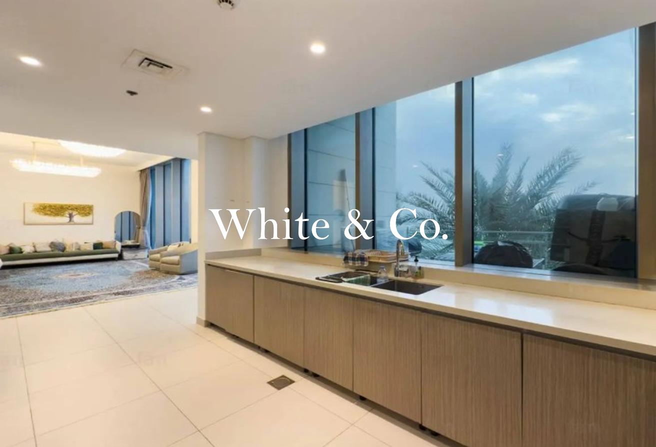 Large Unit | Duplex Townhouse | Sea Views photo 4