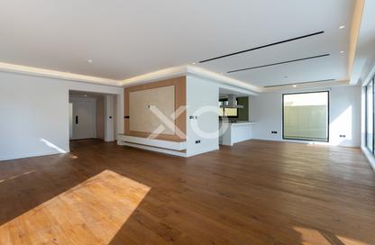 Villa - 3 Bedrooms - 4 Bathrooms for sale in District 8 - Jumeirah Park - Dubai