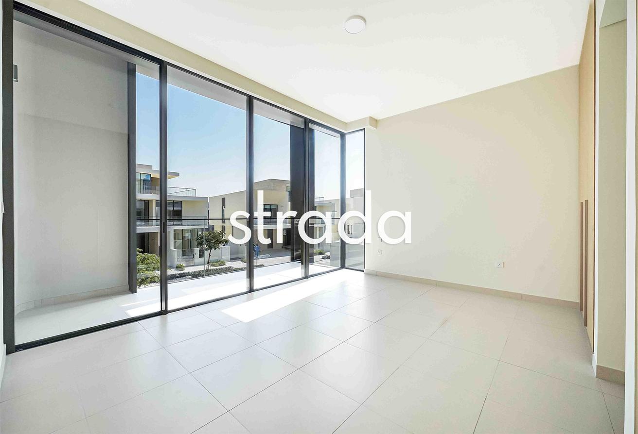 Brand New | Spacious | Prime Location photo 11