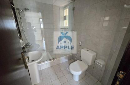 Apartment - 2 Bedrooms - 2 Bathrooms for rent in Muwailih Building - Muwaileh - Sharjah