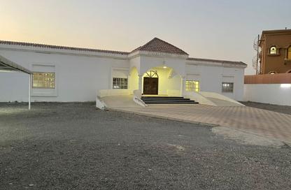 Villa - 5 - 7+ for rent in Seih Al Burairat - Ras Al Khaimah