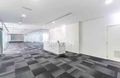 مكتب - استوديو - 1 حمام للايجار في مركز الأعمال الأوروبي - مجمع دبي للاستثمار - دبي