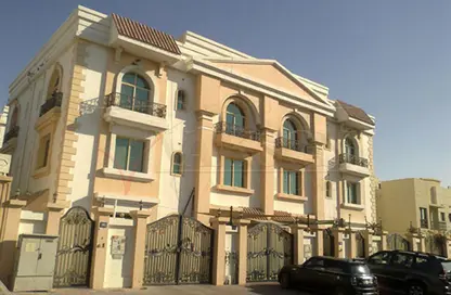 Villa - 4 Bedrooms - 5 Bathrooms for rent in Mirdif - Dubai