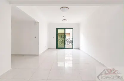 Apartment - 3 Bedrooms - 4 Bathrooms for rent in Muweileh Community - Muwaileh Commercial - Sharjah