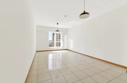 شقة - غرفة نوم - 2 حمامات للايجار في برج سولافا - دبي مارينا - دبي