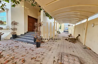 فيلا - 3 غرف نوم - 4 حمامات للايجار في الفشت - الحيرة - الشارقة