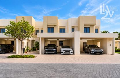 Townhouse - 3 - 4 for sale in Noor Townhouses - Town Square - Dubai