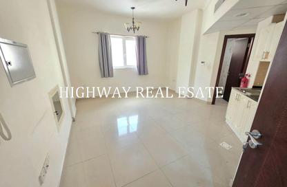 Apartment - Studio - 1 for rent in Muwailih Building - Muwaileh - Sharjah