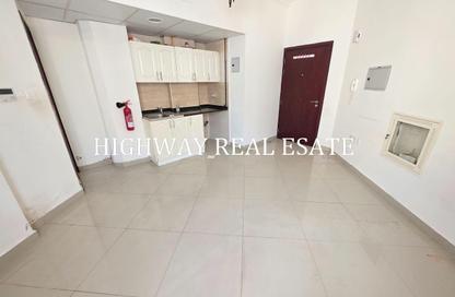 Apartment - Studio - 1 for rent in Muwailih Building - Muwaileh - Sharjah Apartment - Studio - 1 for rent in Muwailih Building - Muwaileh - Sharjah