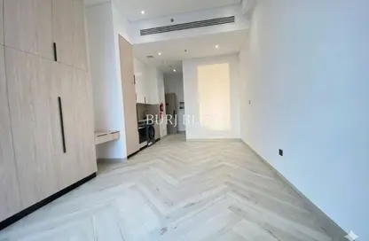 Apartment - Studio - 1 Bathroom for rent in Empire Residence - District 17 - Jumeirah Village Circle - Dubai