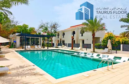 Villa - 4 Bedrooms - 4 Bathrooms for rent in Jumeirah 2 Villas - Jumeirah 2 - Jumeirah - Dubai