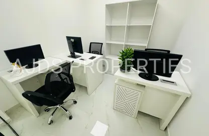 مكتب - غرفة نوم - 1 حمام للايجار في ريم ريزدنسي - الكرامة - دبي