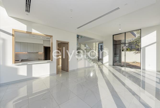 16043100 - Property Image 2