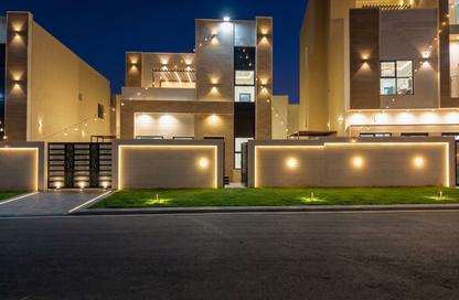 Villa - 4 - 6 for rent in Al Zaheya Gardens - Al Zahya - Ajman