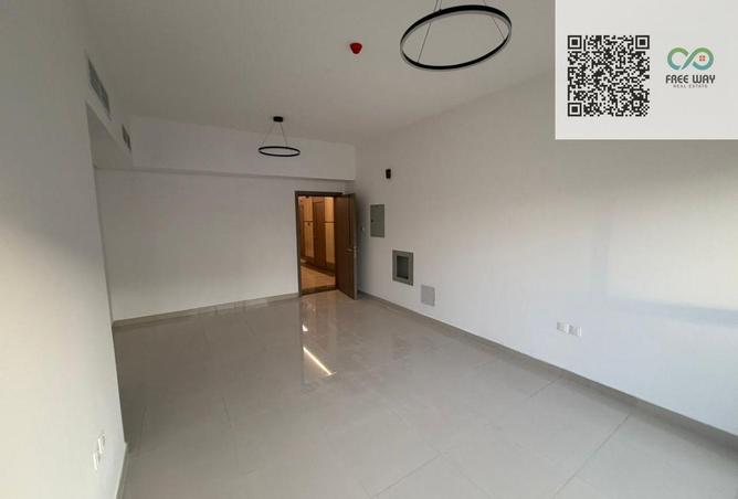 82818050 - Property Image 2