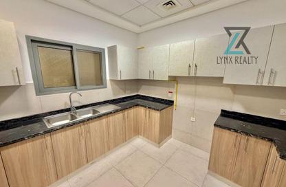 Apartment - 2 - 3 for rent in Airport View Building - Al Garhoud - Dubai