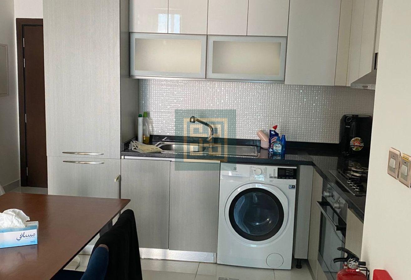 Fully Furnished | High Floor | Vacant photo 7