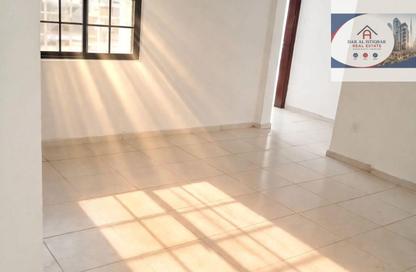 Apartment - 3 - 4 for rent in Blue Tower - Al Majaz 3 - Al Majaz - Sharjah
