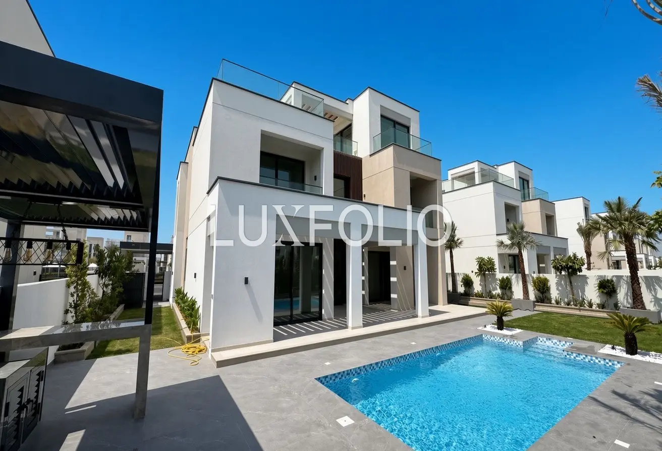 160082142 - Property Main Image