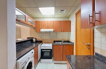 Apartment - 1 - 2 for rent in Manchester Tower - Dubai Marina - Dubai
