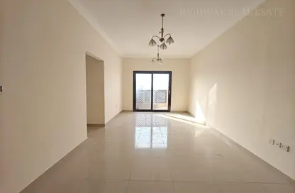 Apartment - 3 Bedrooms - 3 Bathrooms for rent in Muwaileh 29 Building - Muwaileh - Sharjah