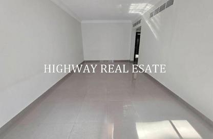 Apartment - 1 - 2 for rent in Muwailih Building - Muwaileh - Sharjah
