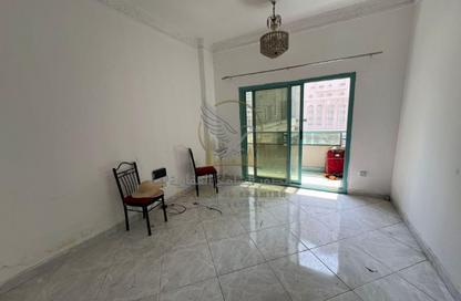Apartment - 1 - 2 for rent in Al Khan Corniche - Al Khan - Sharjah