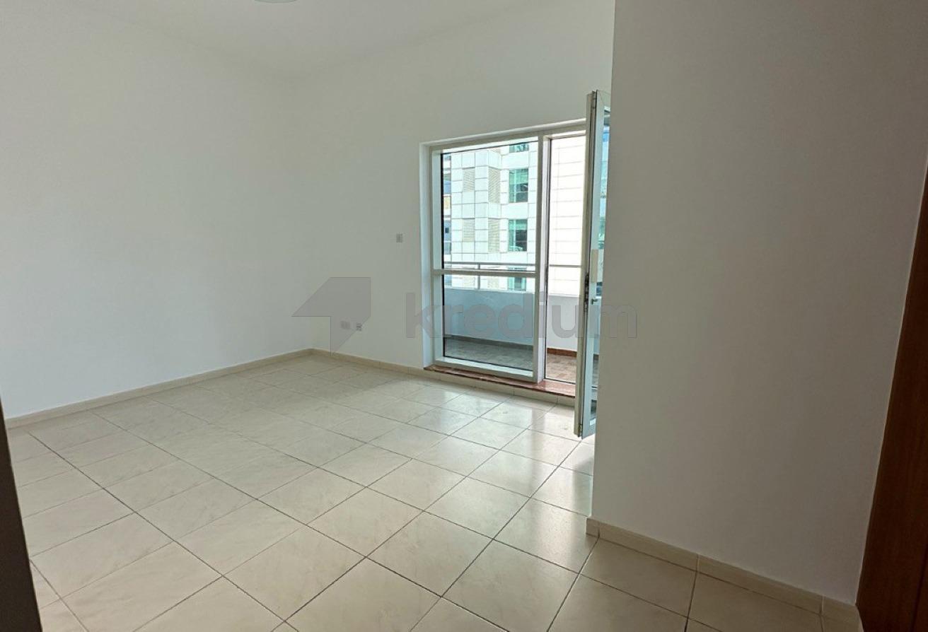 Spacious Layout | Huge Balcony | Close to Metro photo 5