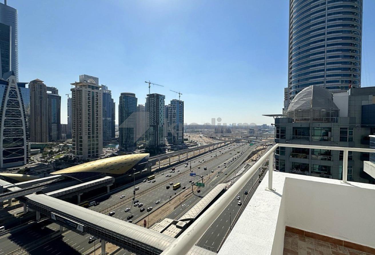 Spacious Layout | Huge Balcony | Close to Metro photo 17