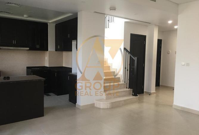 Must See Front Of Park 2 bed+Maid Casa Dora