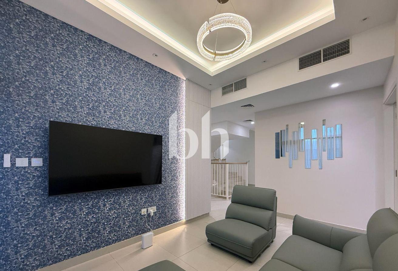 5 Bed | Fully Upgraded | Landscaped photo 5