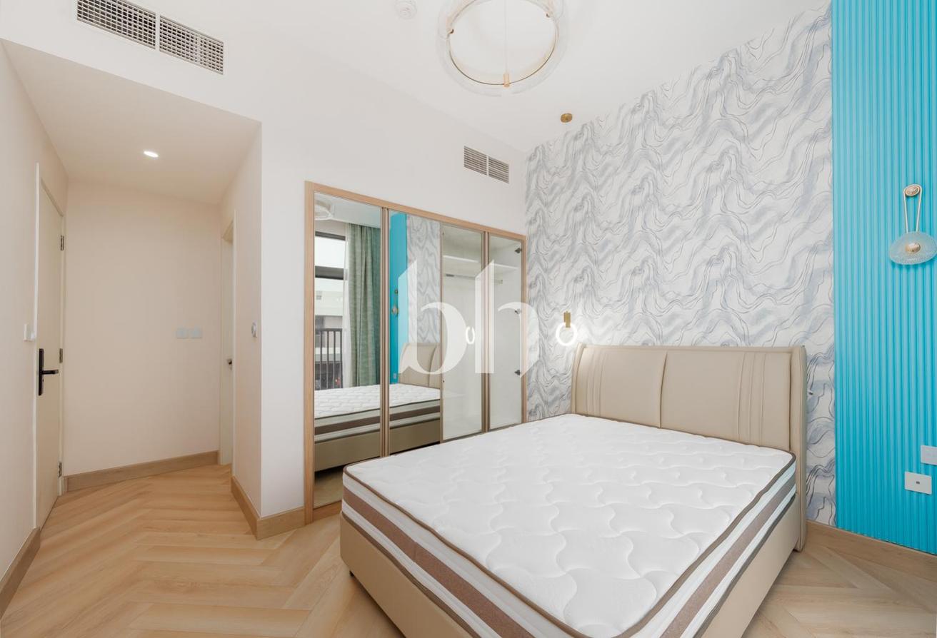 5 Bed | Fully Upgraded | Landscaped photo 6