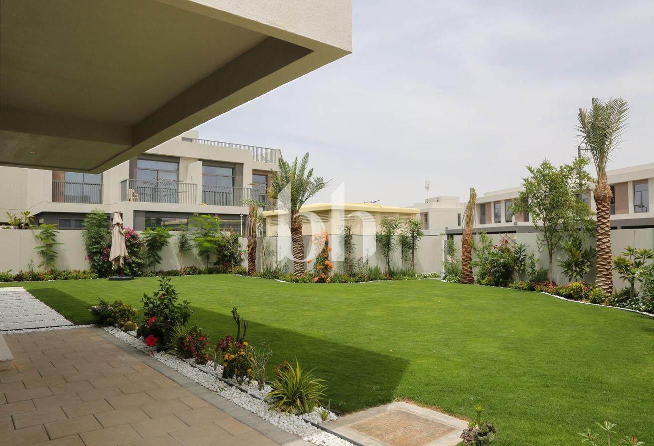 5 Bed | Fully Upgraded | Landscaped photo 26