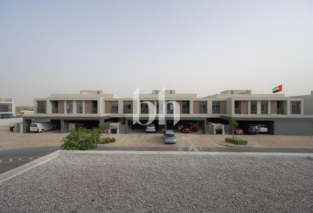 5 Bed | Fully Upgraded | Landscaped photo 23