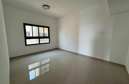 Apartment - 2 - 3 for rent in Al Jurf 3 - Al Jurf - Ajman Apartment - 2 - 3 for rent in Al Jurf 3 - Al Jurf - Ajman