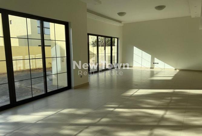 75013257 - Property Image 3