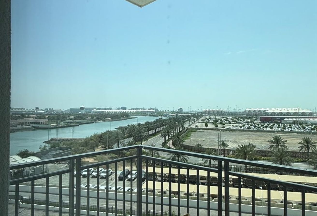 Elegant Studio | Furnished | Canal View