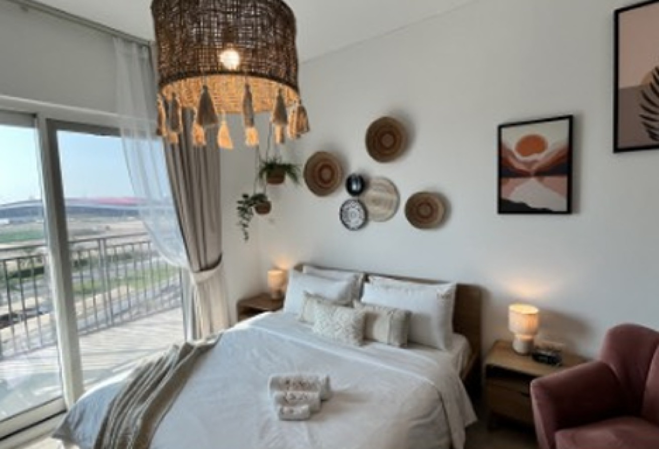 Elegant Studio | Furnished | Canal View