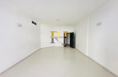 Apartment - 2 Bedrooms - 2 Bathrooms for rent in Mankhool Building - Al Mankhool - Bur Dubai - Dubai