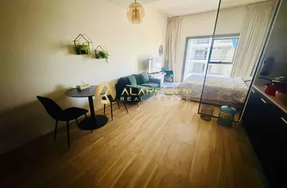 شقة - 1 حمام للايجار في برج بارك فيو - منطقة 14 - قرية جميرا الدائرية - دبي