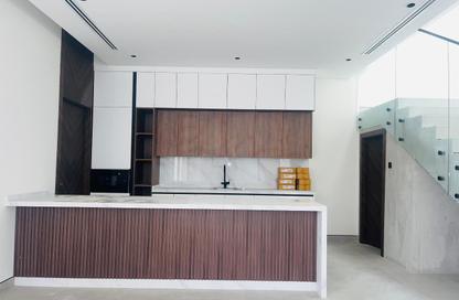 Villa - 4 Bedrooms - 6 Bathrooms for rent in Al Hooshi Villas - Hoshi - Al Badie - Sharjah