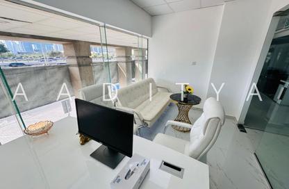 Office Space - Studio - 1 Bathroom for rent in Reem Residency - Al Karama - Dubai